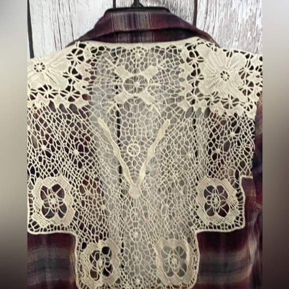 Dainty Cowgirl flannel and lace back cardigan by American Rag. EUC size XS. - Picture 5 of 5
